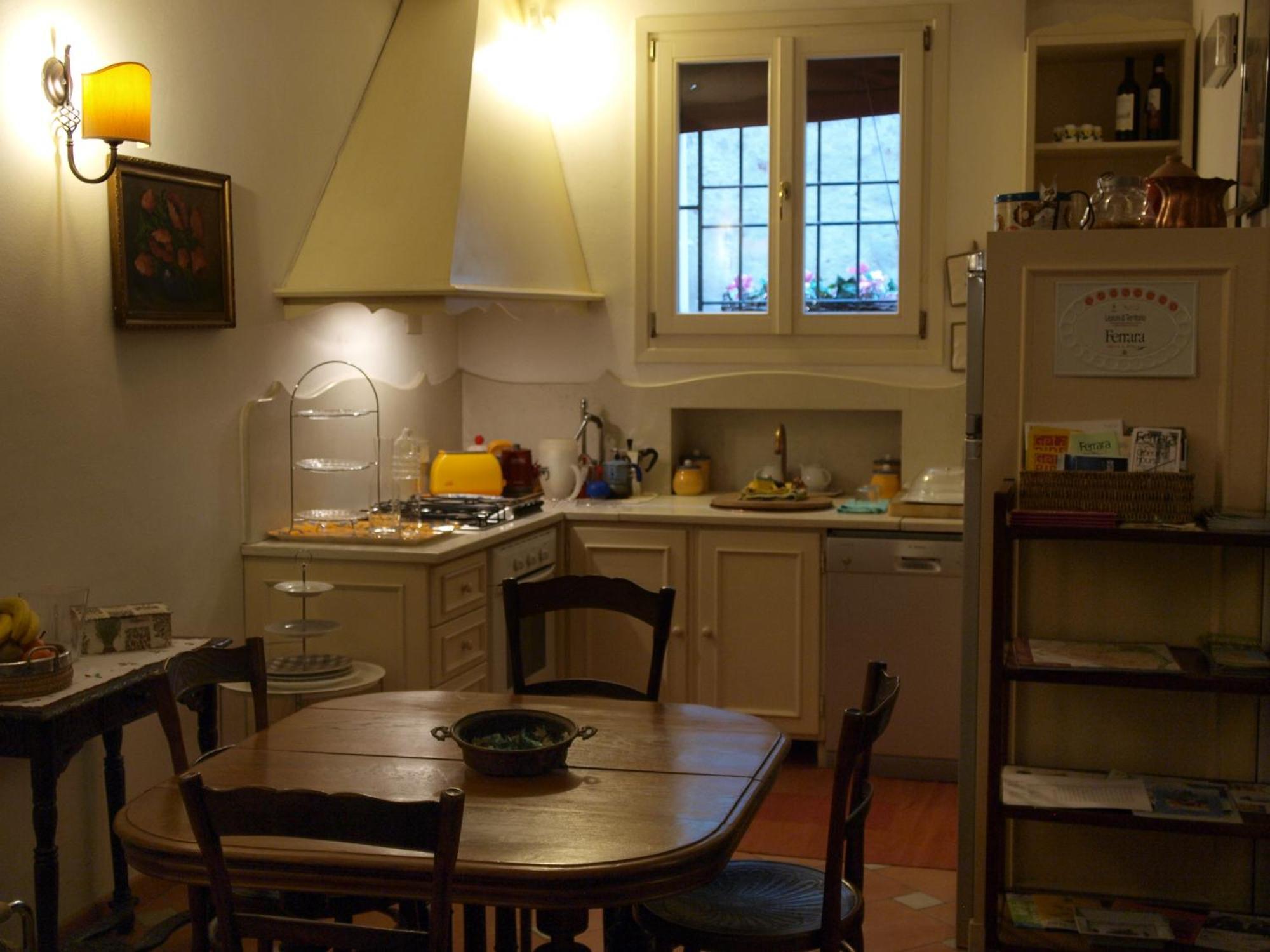 Le Stanze Di Torcicoda Ferrara Bagian luar foto